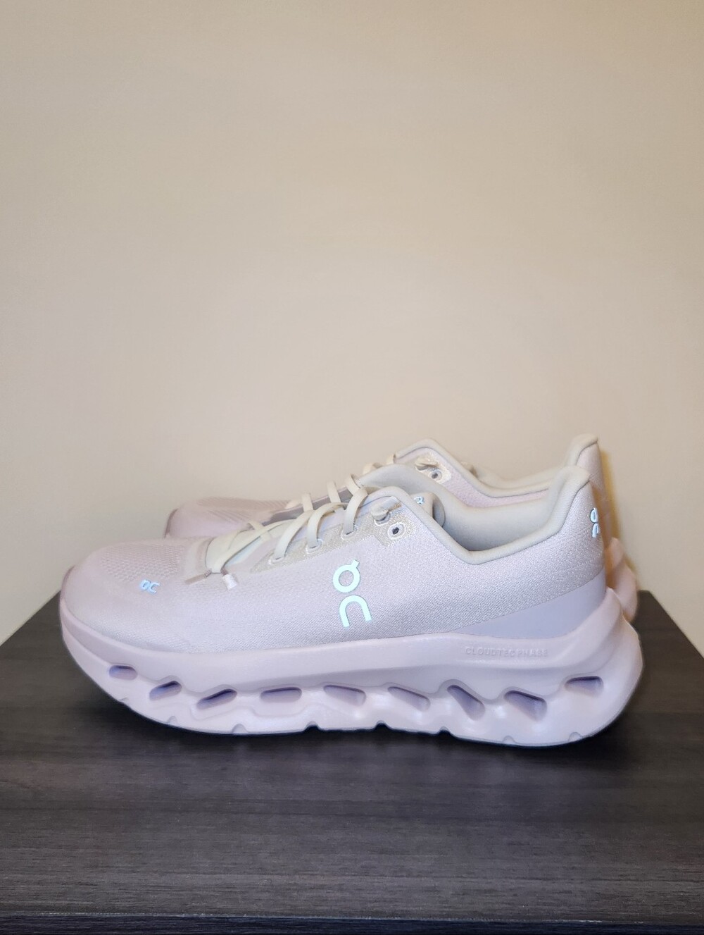 On Cloudtilt Running Shoes Womens Size 9 - Picture 1 of 10